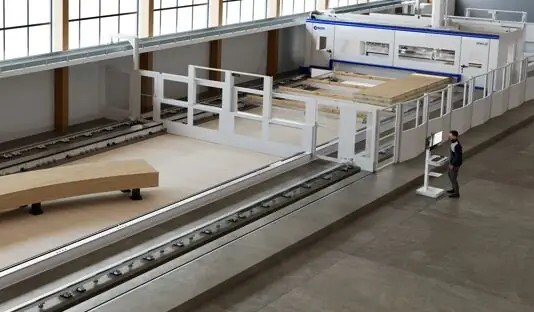 SCM AREA GL with long glued beams in the working area